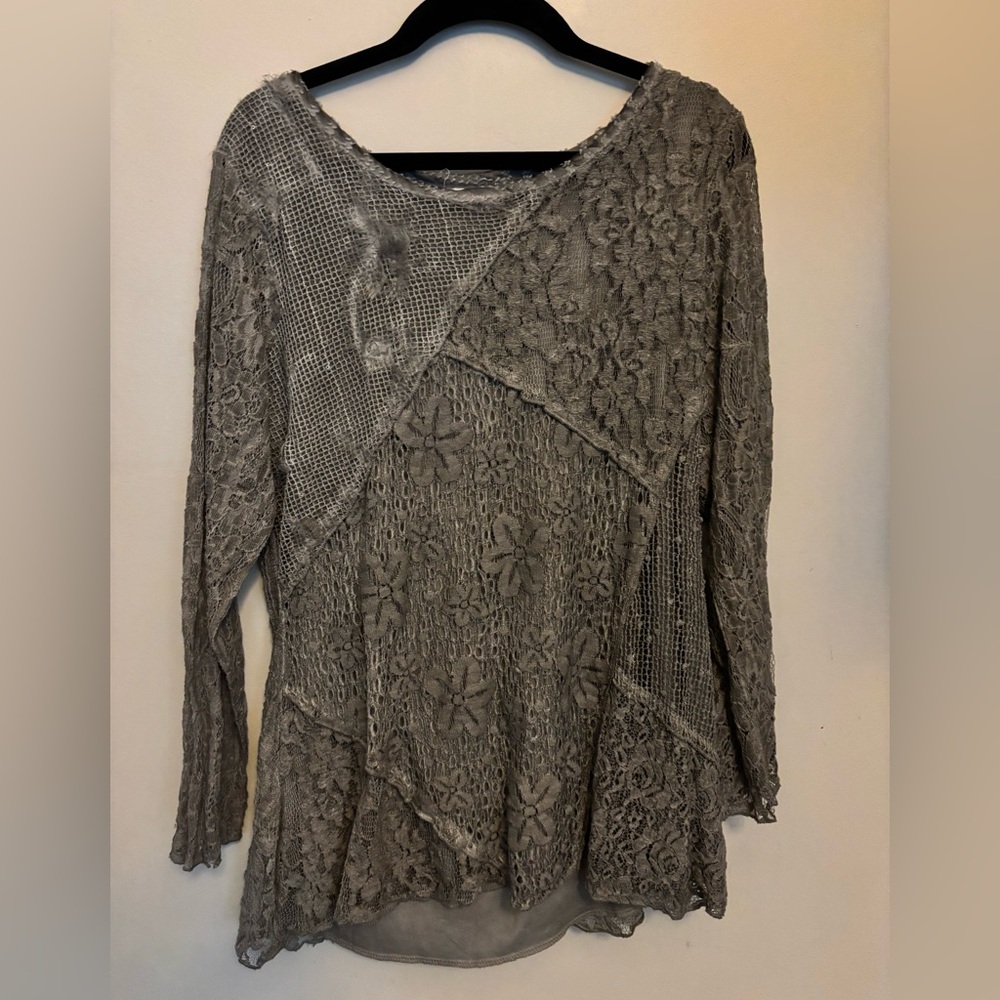 This & That lace blouse
